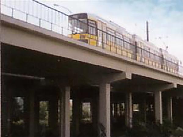 BVG Marzahner Bruecke.jpg