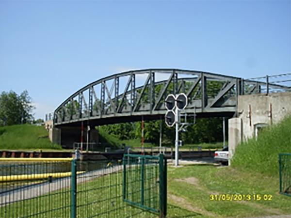 Bruecke Buessau.jpg
